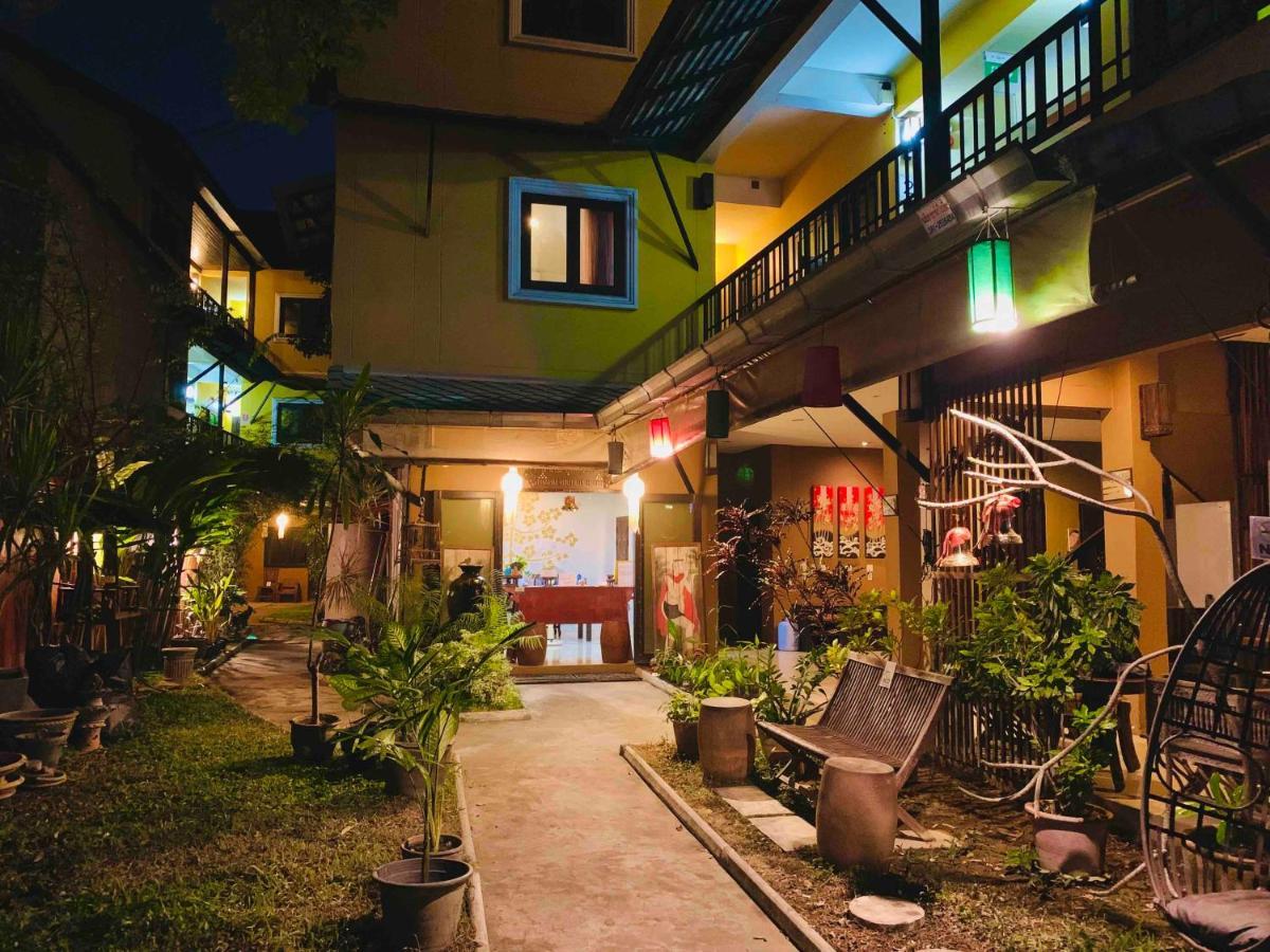 Готель Thapae Boutique House Чіангмай Екстер'єр фото
